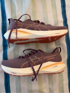 ASICS Women’s Size 7.5 GT-2000 v13 - Purple Running Sneakers with Orange Accents